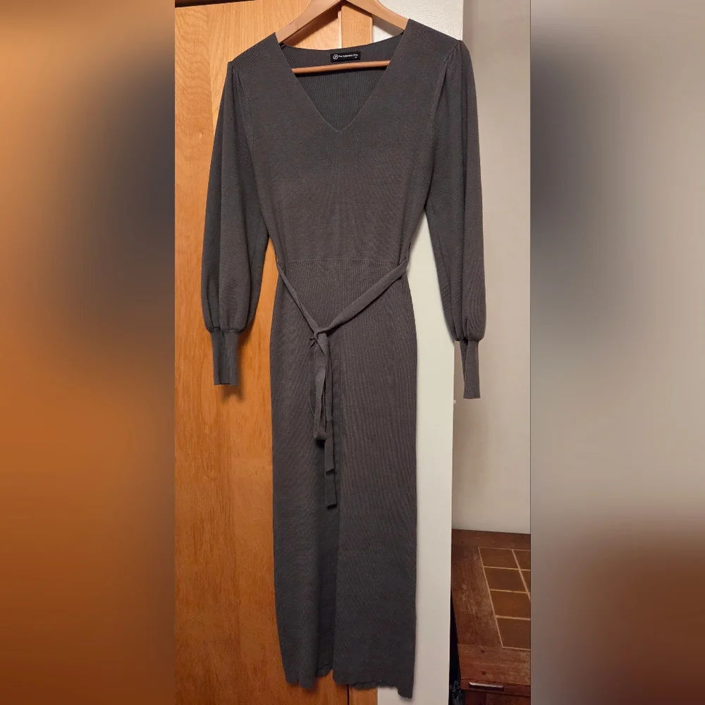 Women's Olive Green Knit Maxi Dress - Picture 1 of 5